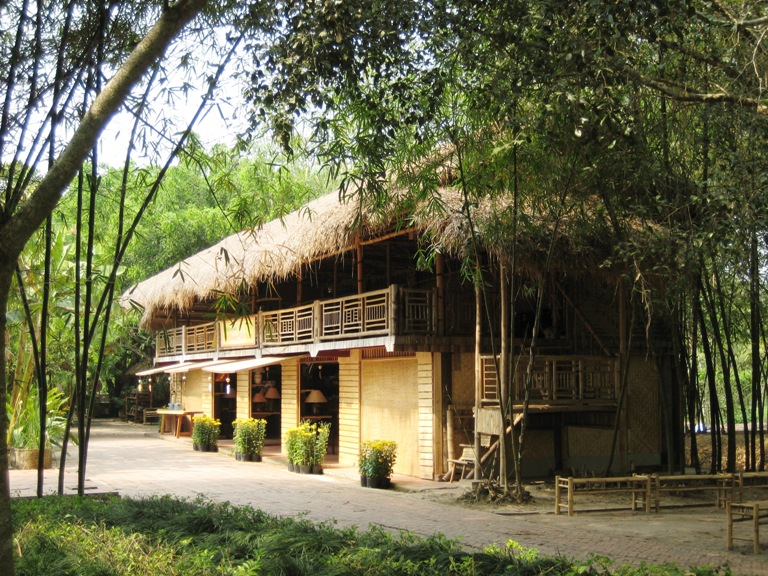 Yeu thuong mot thoang viet nam